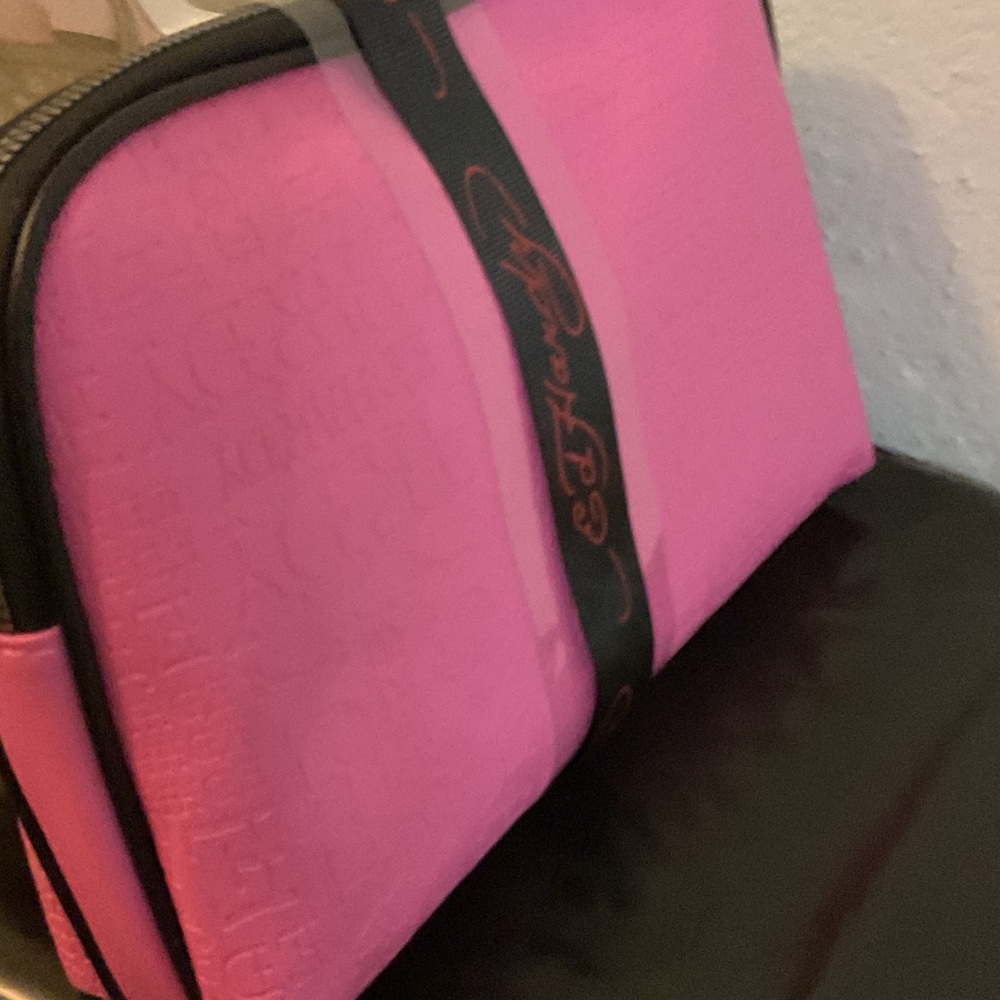 Ed Hardy Pink Skull & Rose Cosmetic Bag Duo - Picture 7 of 7